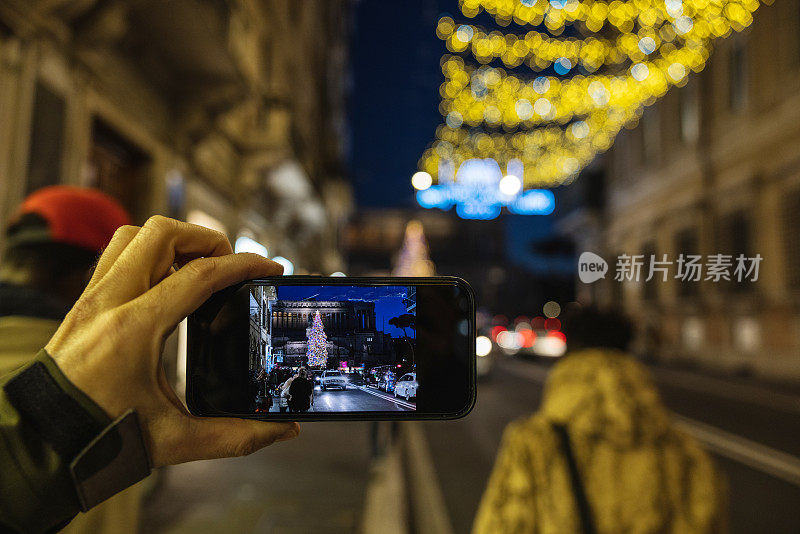 POV摄影Via del Corso圣诞彩灯和装饰2021年在罗马